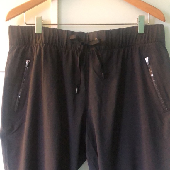 Eddie Bauer cropped pants - Picture 3 of 8